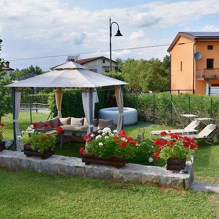 Bed and Breakfast Al Vecchio Glicine Gábria Exterior foto