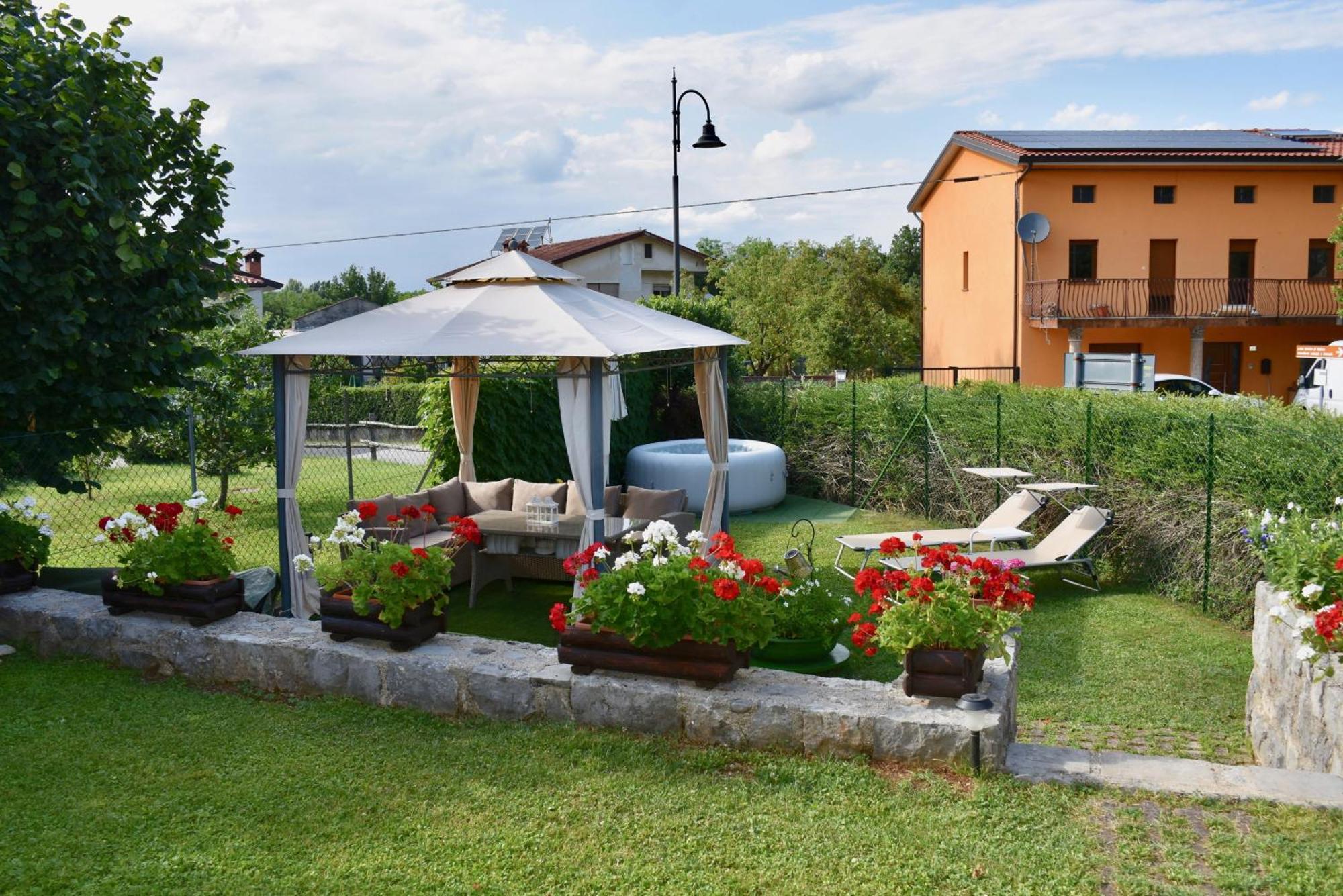 Bed and Breakfast Al Vecchio Glicine Gábria Exterior foto